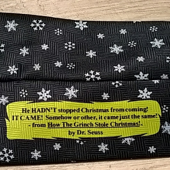 Dr Seuss Accessories Dr Seuss Grinch Christmas Tie Poshmark